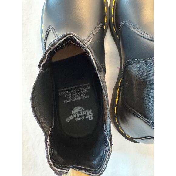 NEW-Dr Martens 2976 Chelsea Boots -Black Leather-Size 6W or 5M - Picture 14 of 15
